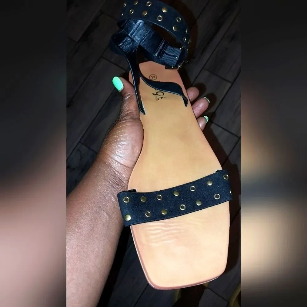 N/A black studded